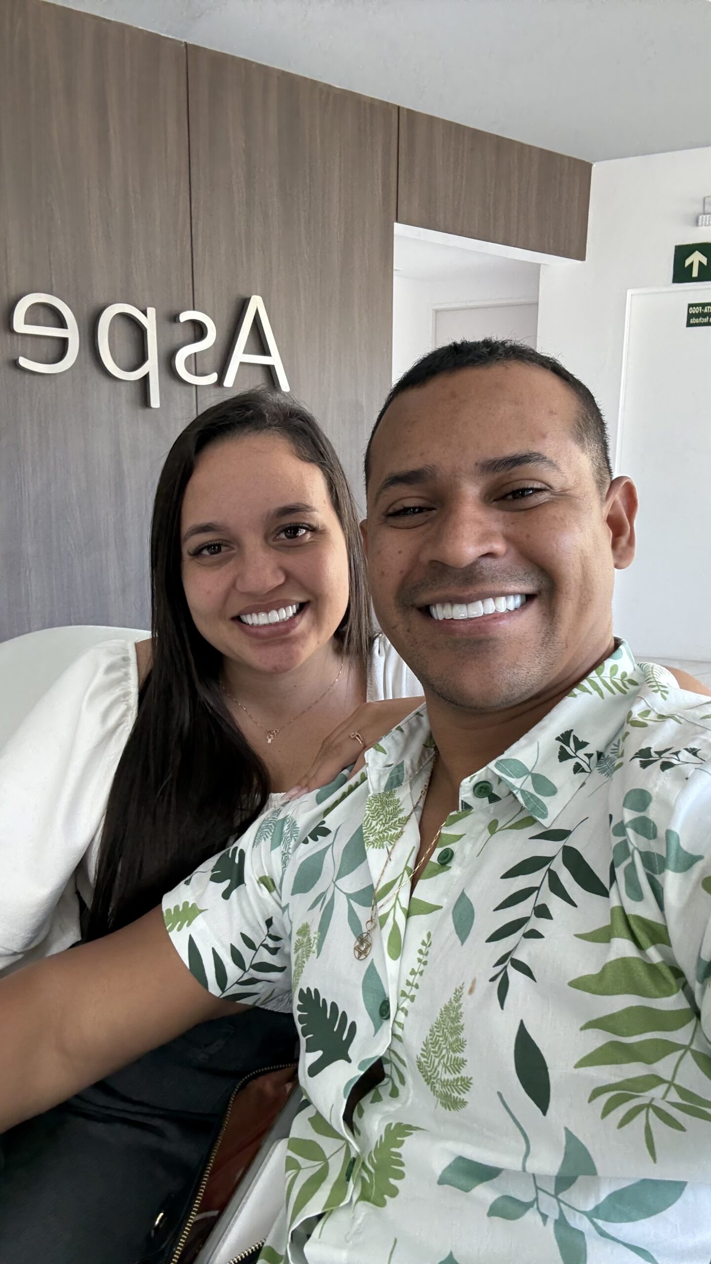 LENTES DE CONTATO PARA OS DENTES ACESSÍVEL A TODOS