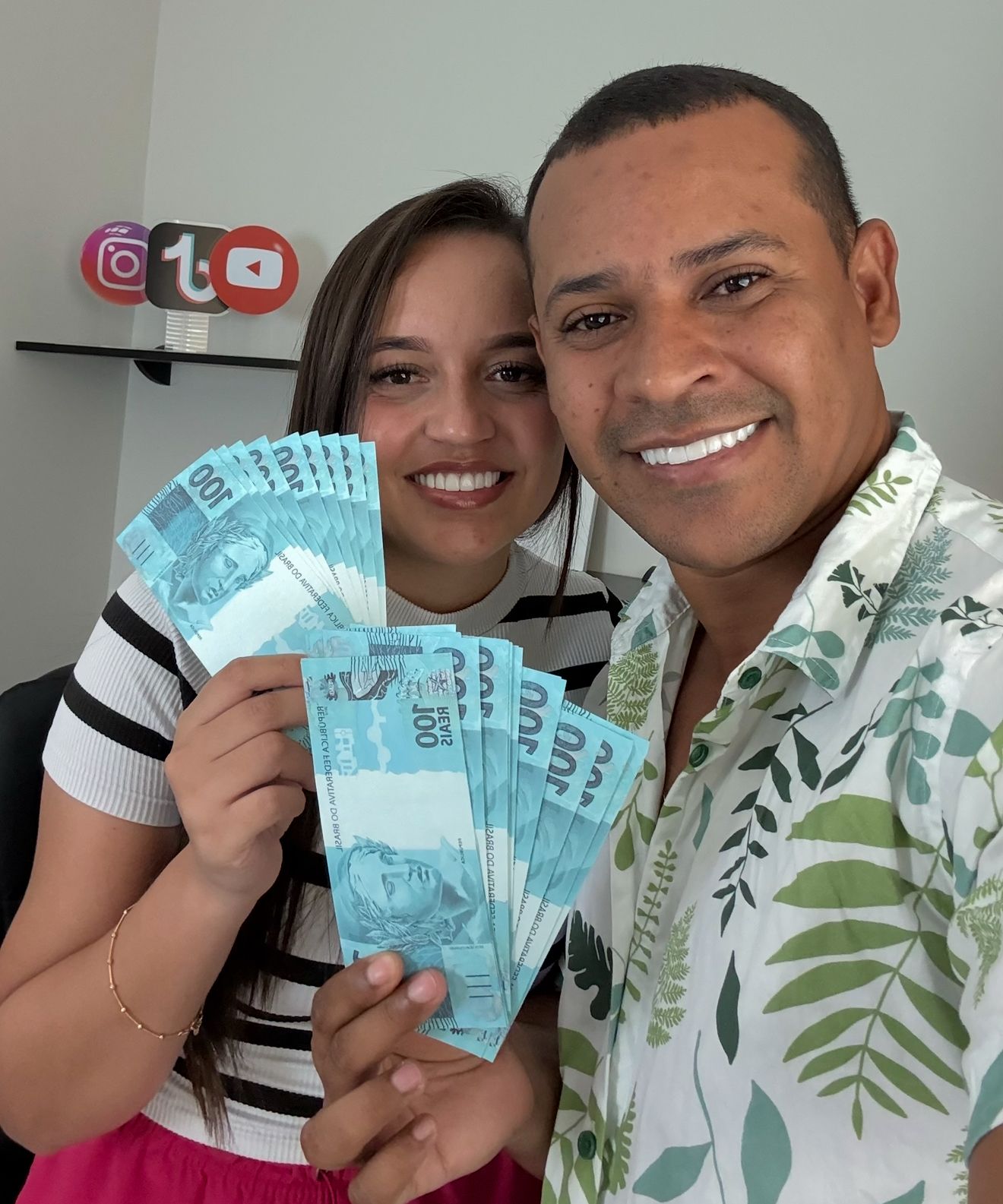 GANHE UM PIX NOSSO DE GRATIDÃO TODO DIA